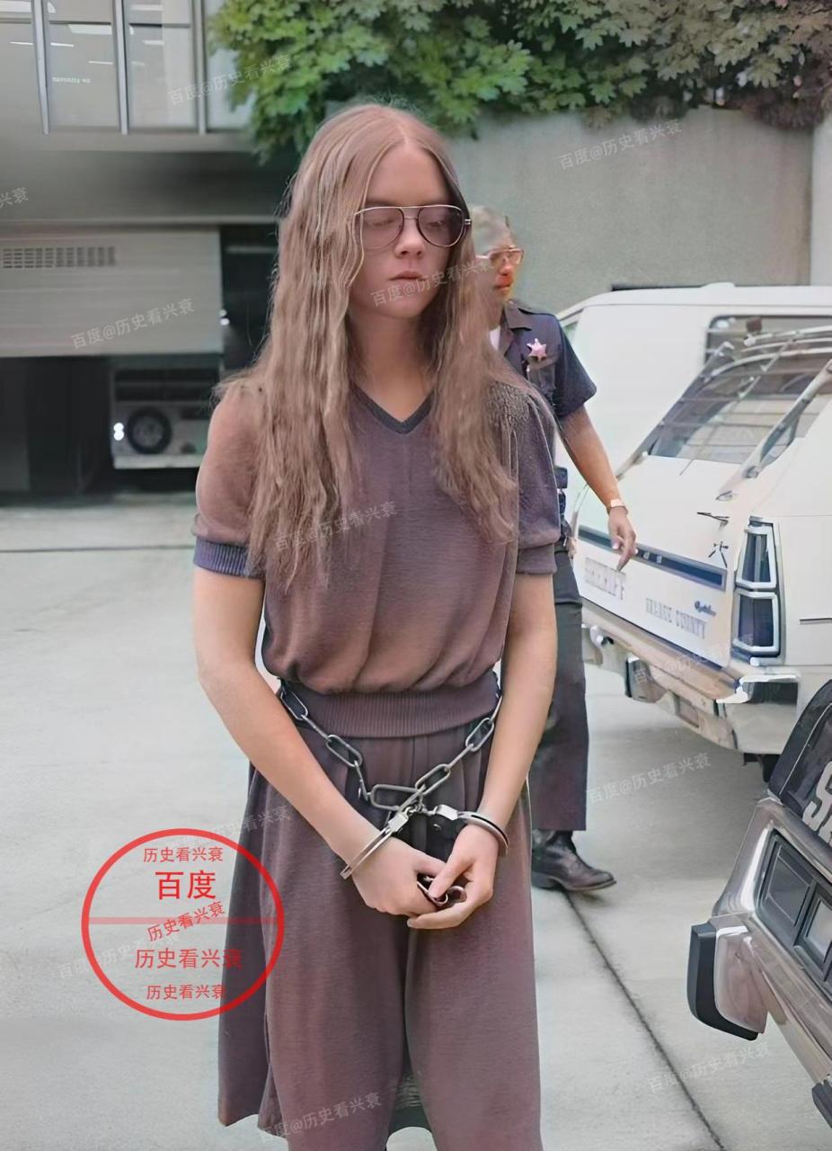 1979年在美国拍摄的照片,这名女孩叫brendaspencer,她因为不喜欢星期