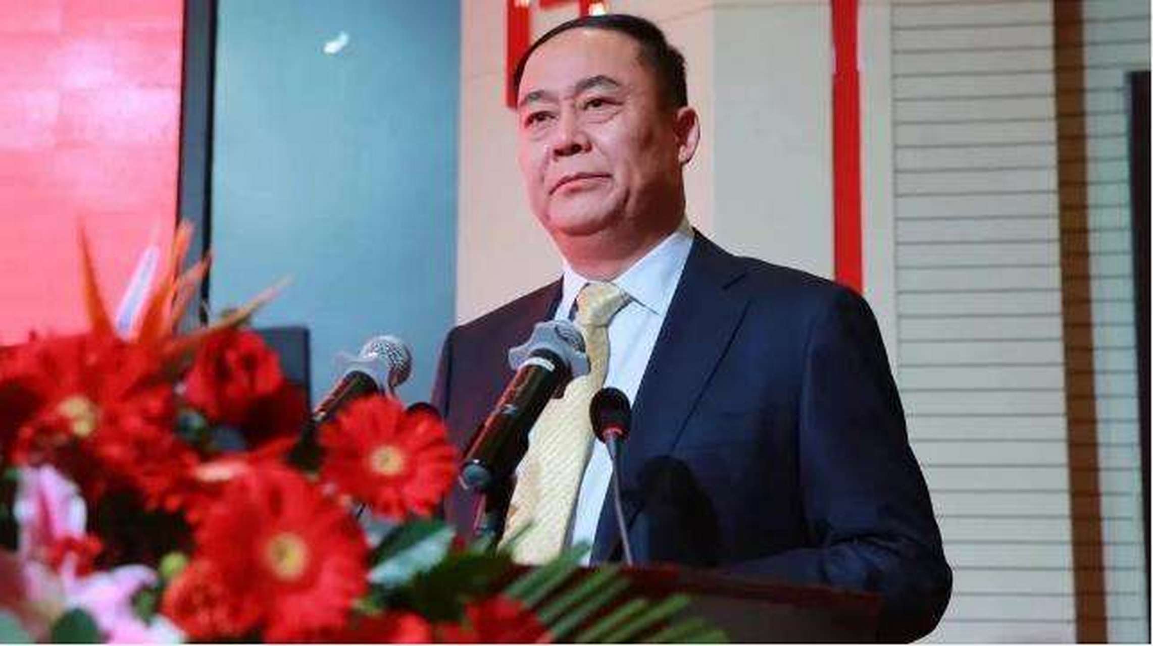 "中国肥料大王"万连步栽了!