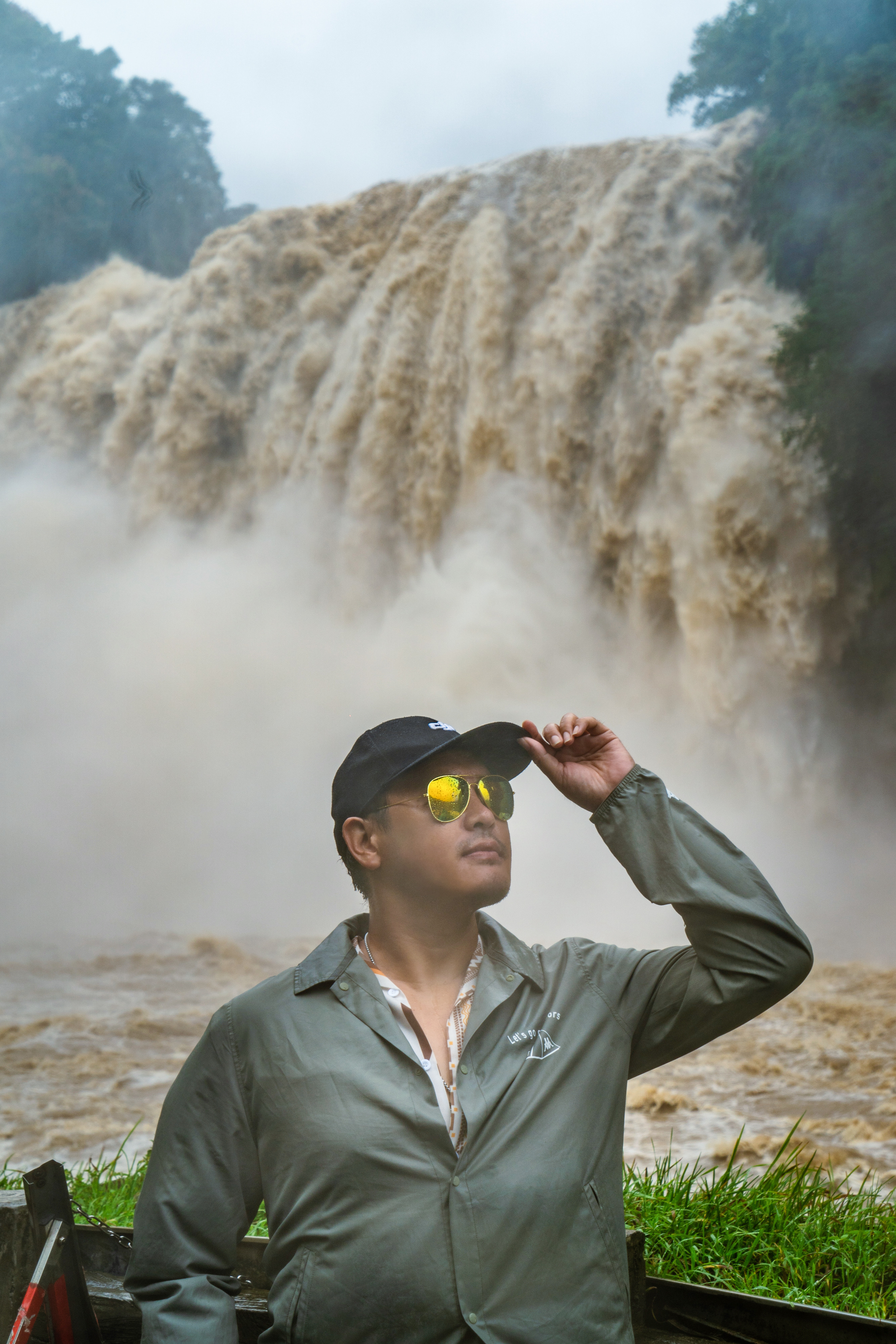 早秋漫游指南# 黄果树瀑布,隶属于于贵州安顺市,是世界著名大瀑布