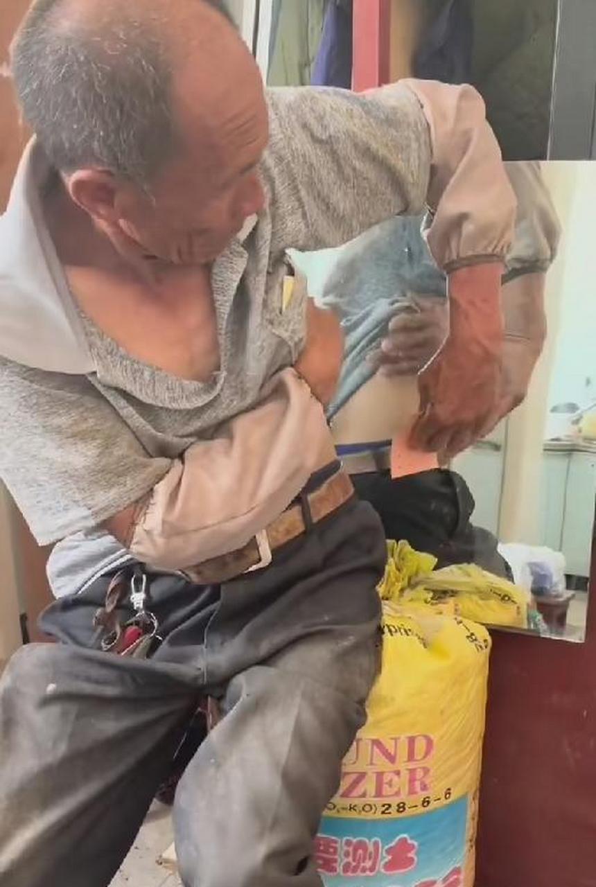 贴上膏药一般多久见效? #搞笑趣味图