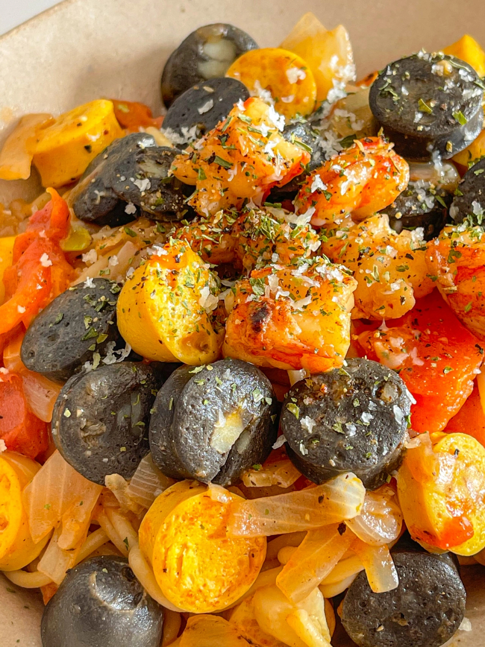 西班牙海鲜意面[浮云][浮云]|鱼肠番茄贼鲜 去不了国外吃海鲜意面 那