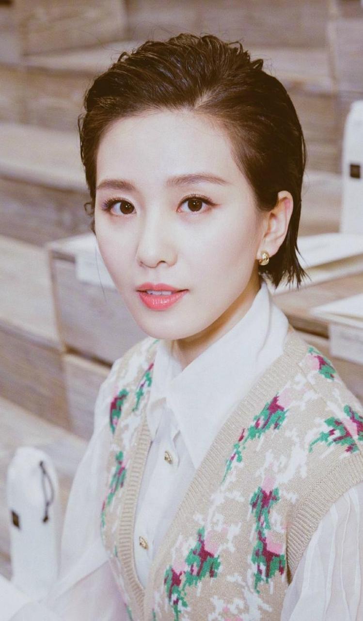 短发女明星高清手机壁纸 网友们觉得谁最美可评论关注转发分享收藏