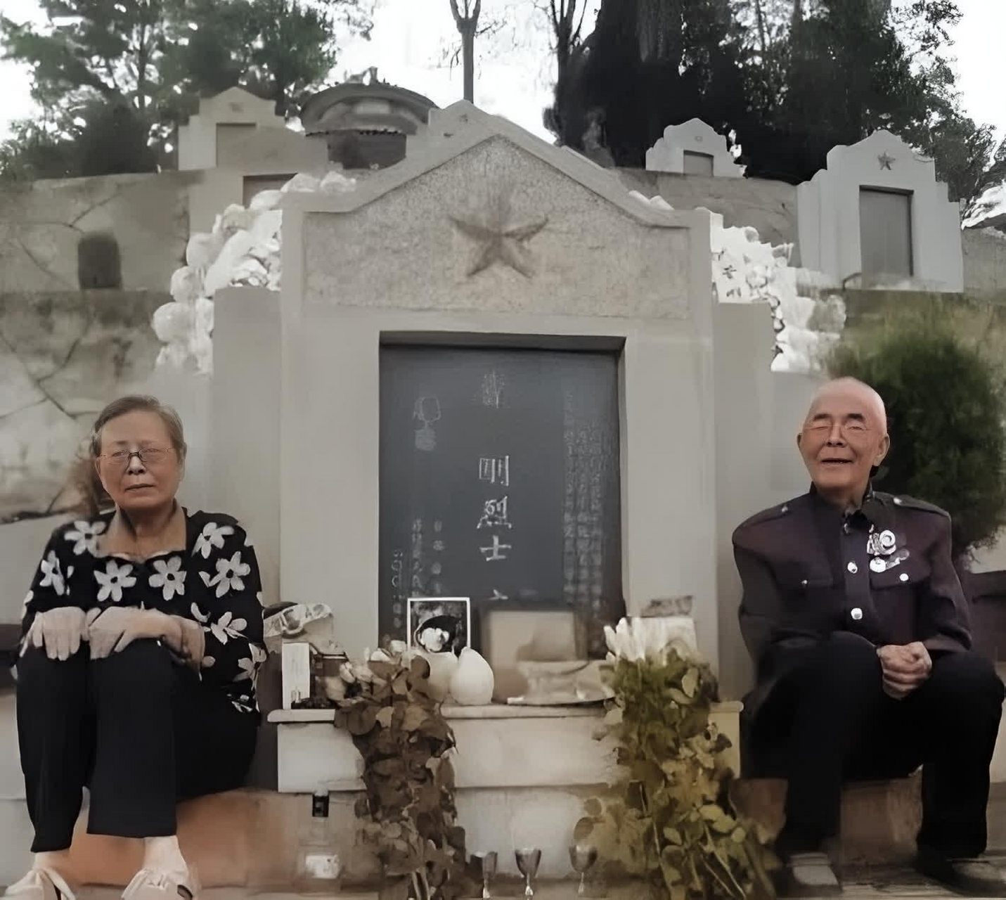 1979年,曹刚在云南对越南的自卫反击战中牺牲,年仅18岁!