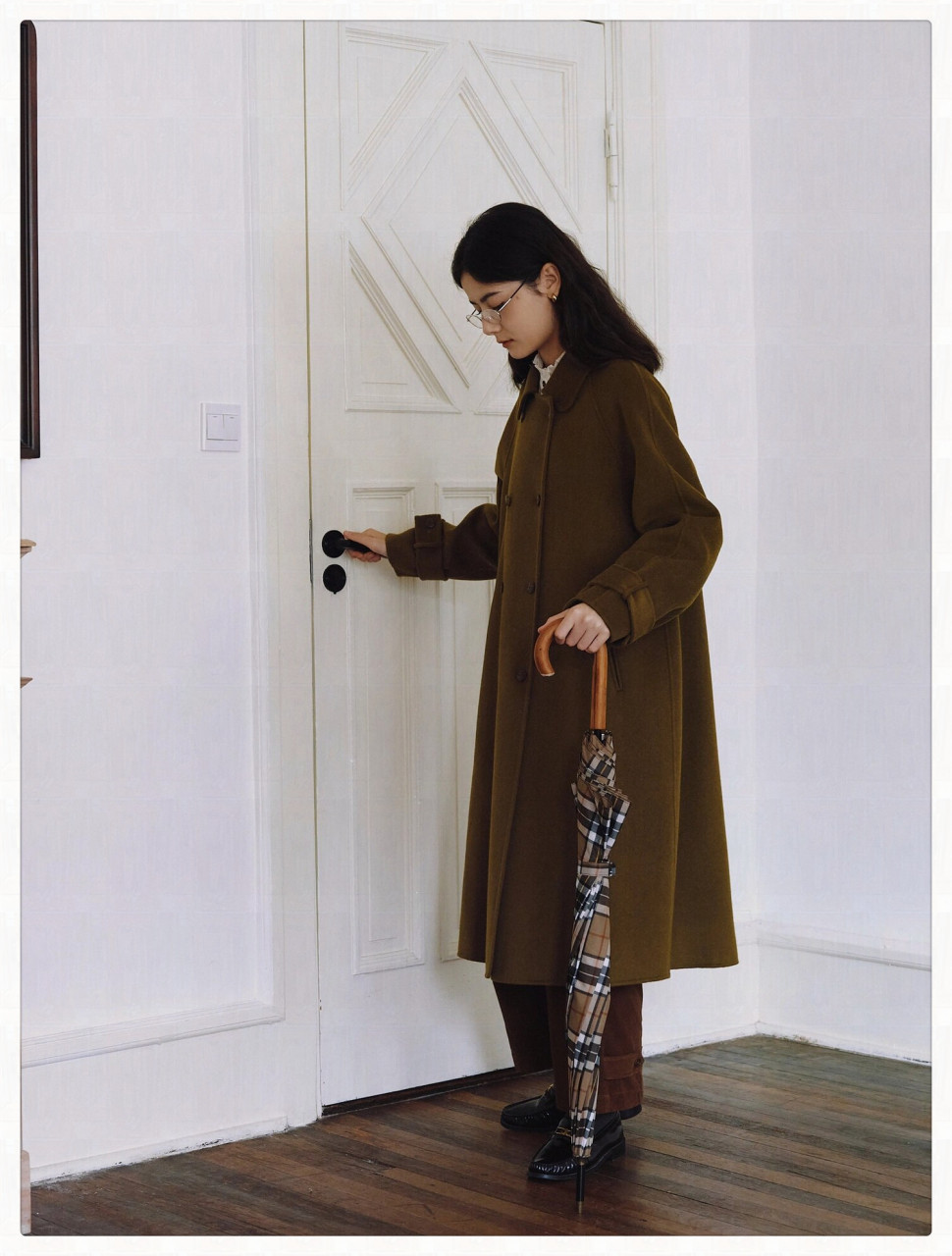 guoe|a摆复古vintage大衣  这一季,双排扣vintage感复古大衣绝对是