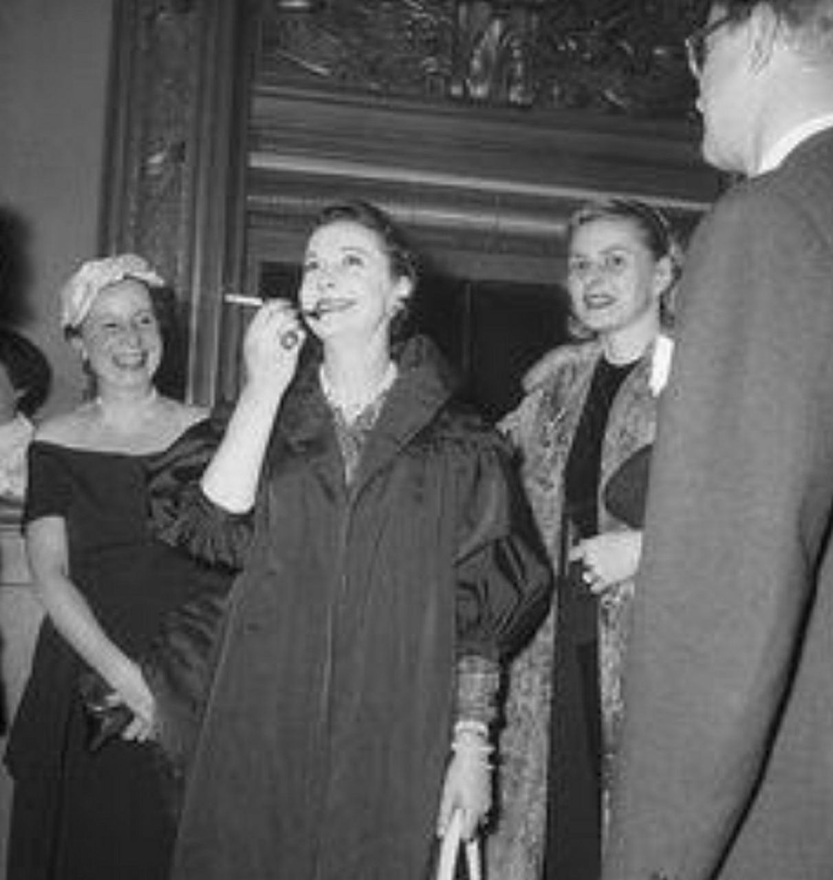 20世纪50年代,费雯丽与英格丽褒曼的合影.