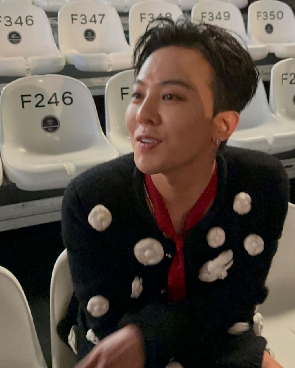 权志龙在chanel 2024早春大秀,好可爱.#香奈儿大秀