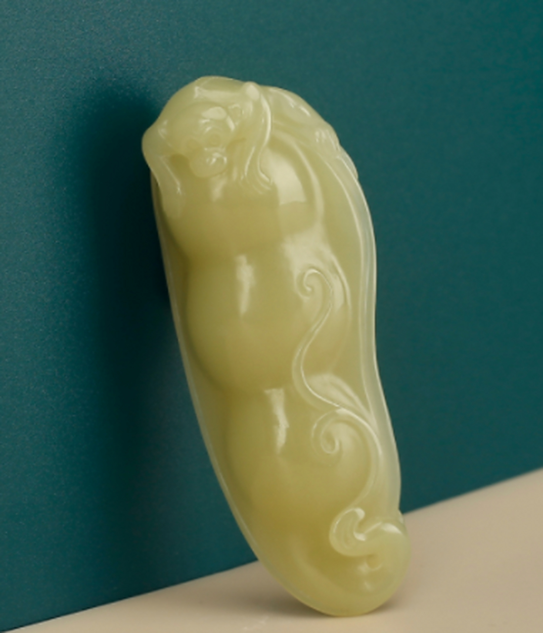 和田玉##点击头像看直播# 和田玉黄玉四季平手把件,油润亮丽的黄玉