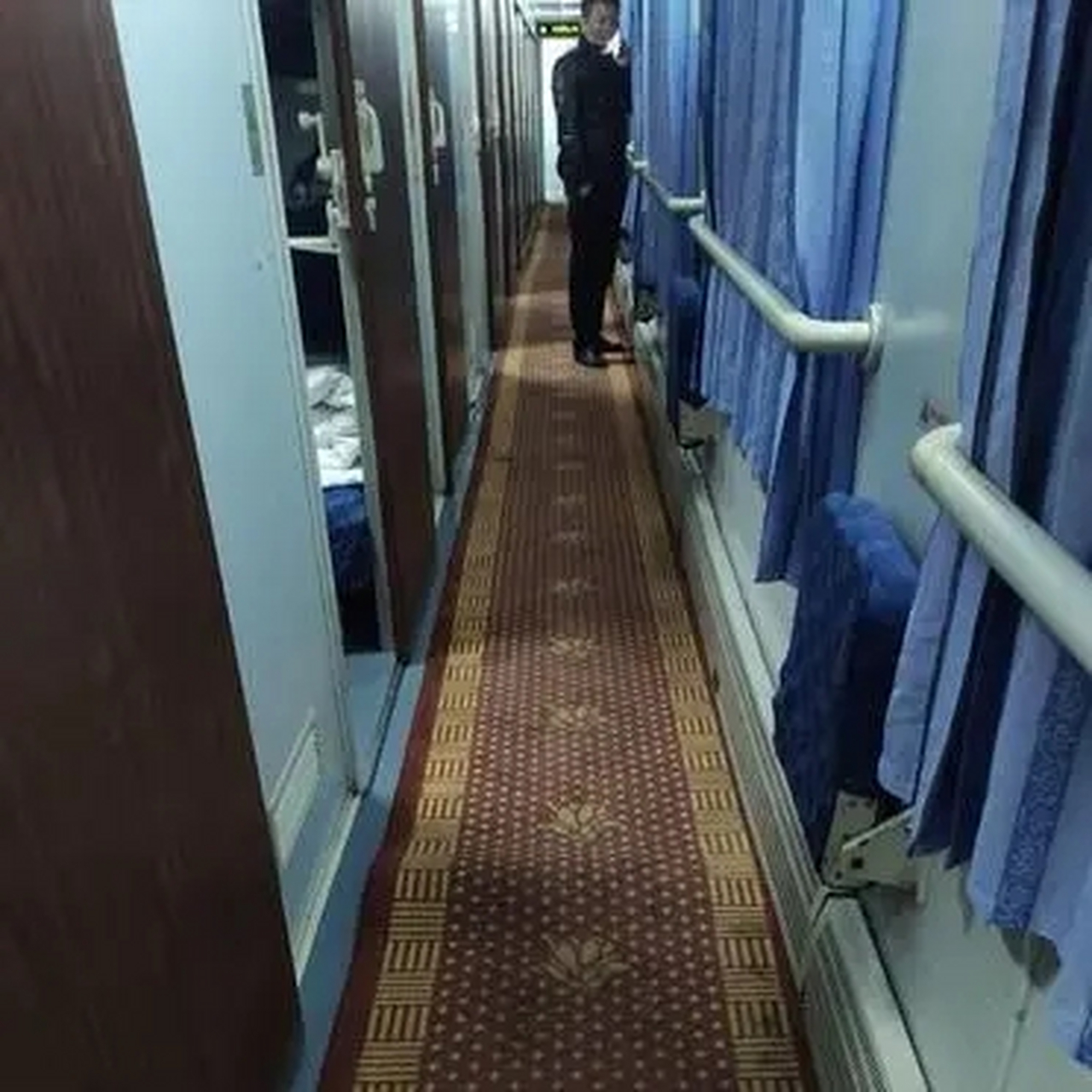 原来火车的软卧是这个样子的