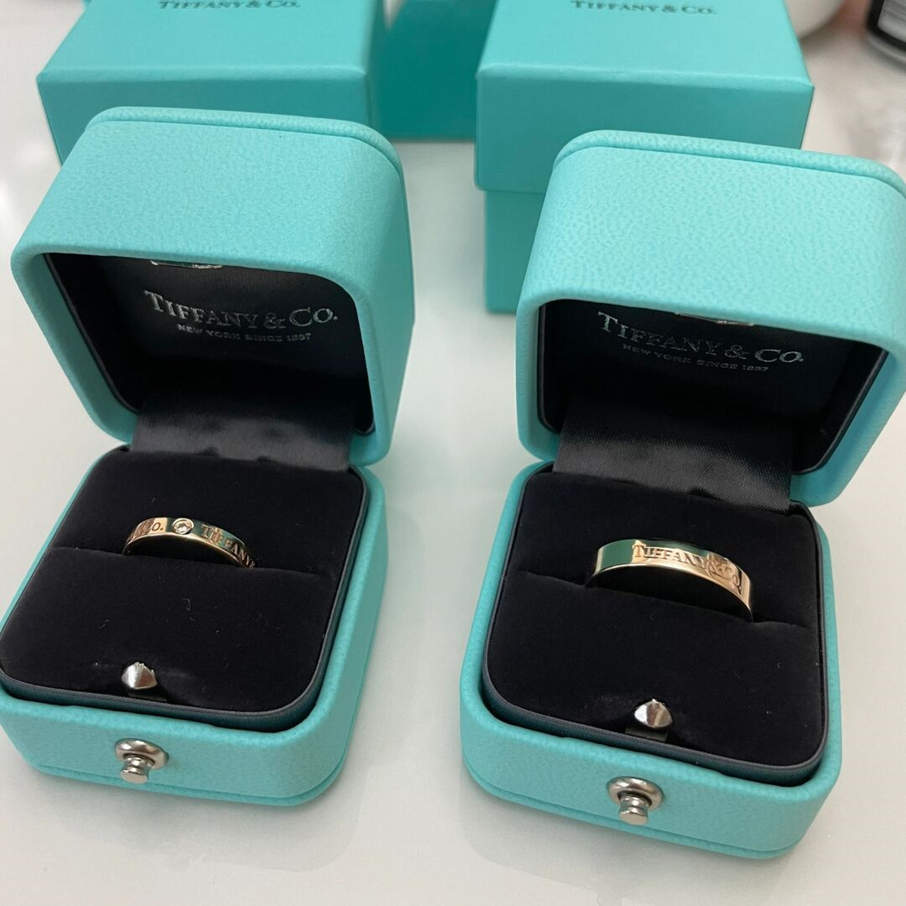 备婚 |蒂芙尼结婚对戒03  买对戒的时候看的眼花缭乱 也试了好多家