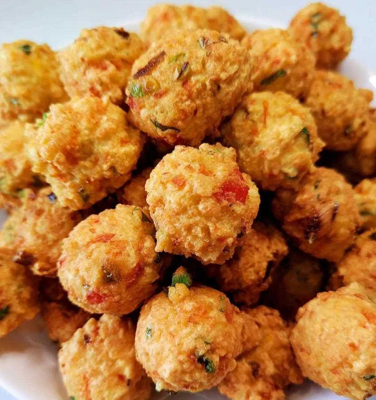 豆腐这样做拿肉都不换,比肉还好吃的黄金豆腐丸子,寓意团团圆圆,吉祥