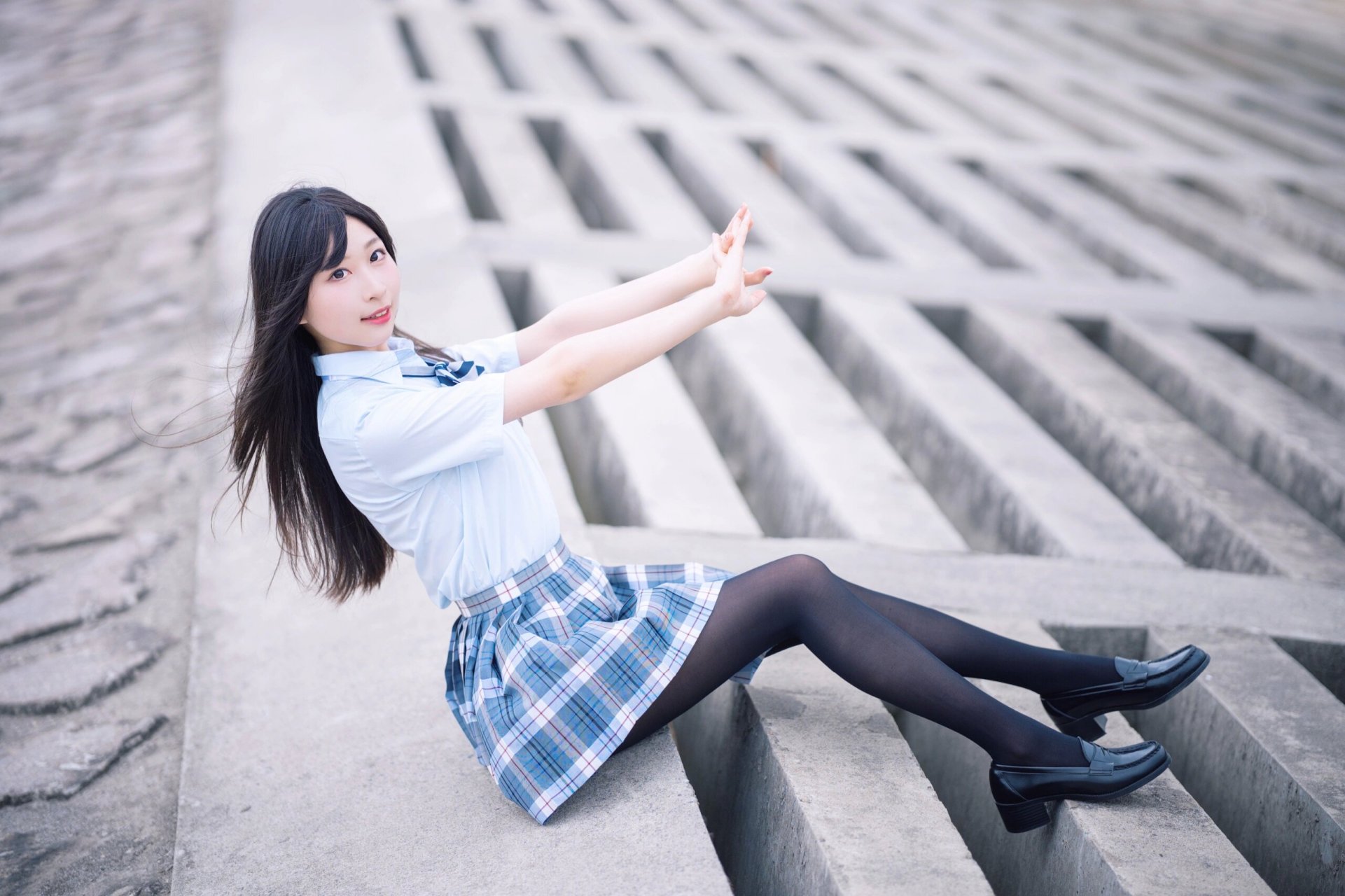 今天我要来跟大家分享一款我最近完全爱不释手的单品——jk制服!