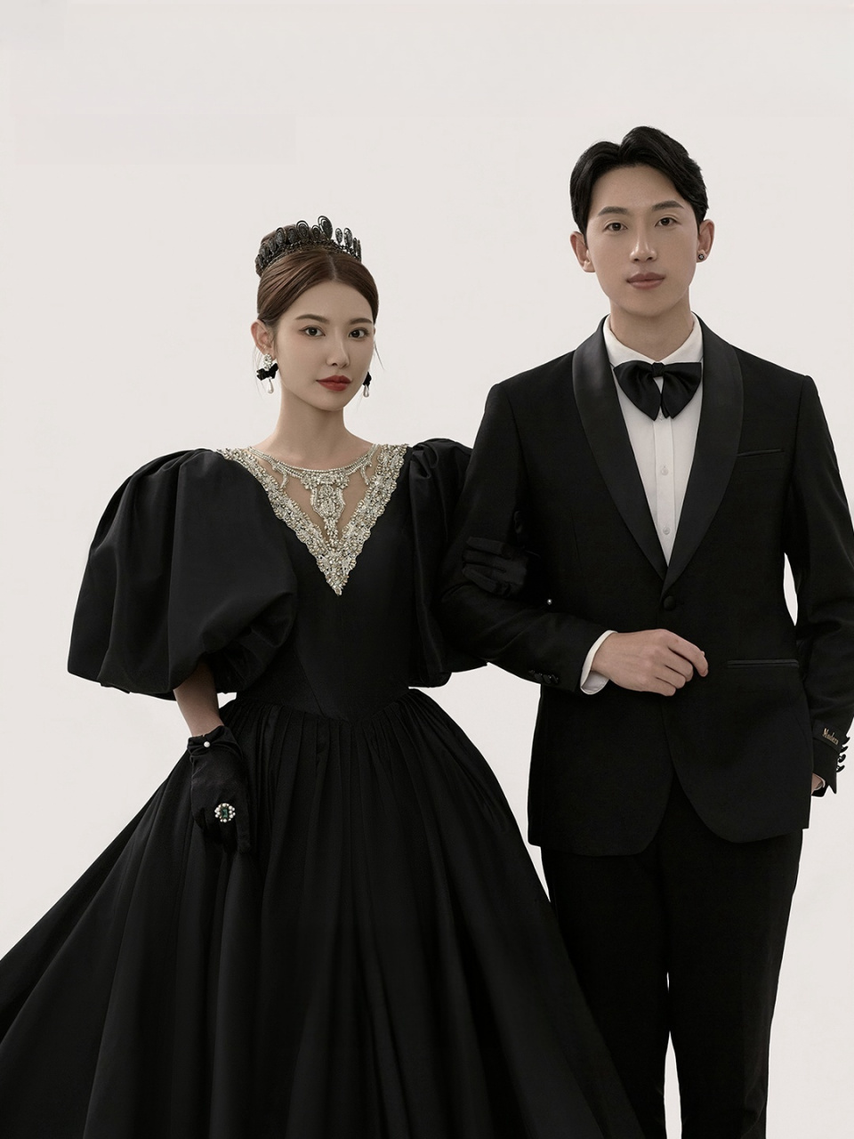 原来黑纱婚纱照还能这么拍  看一眼就会被震撼的法式赫本风黑色透视纱