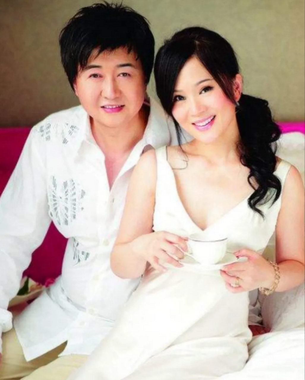 歌手付笛生任静,老到认不出!