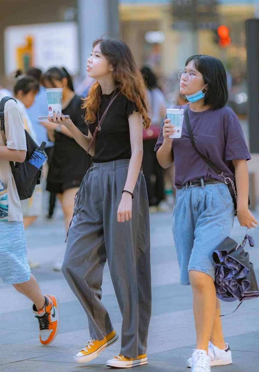 长沙街拍|黄兴路步行街的青春风.