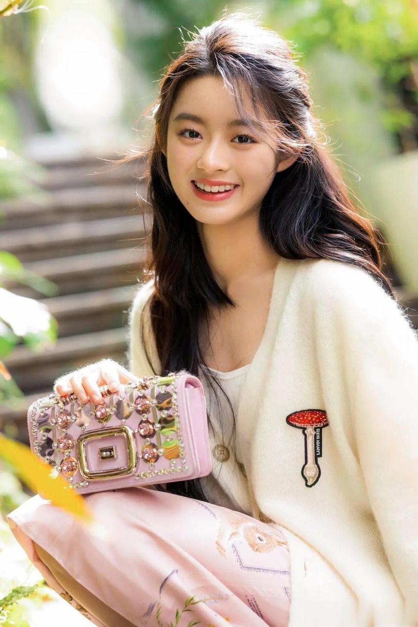 以下05后小花,你看好谁以后的发展?