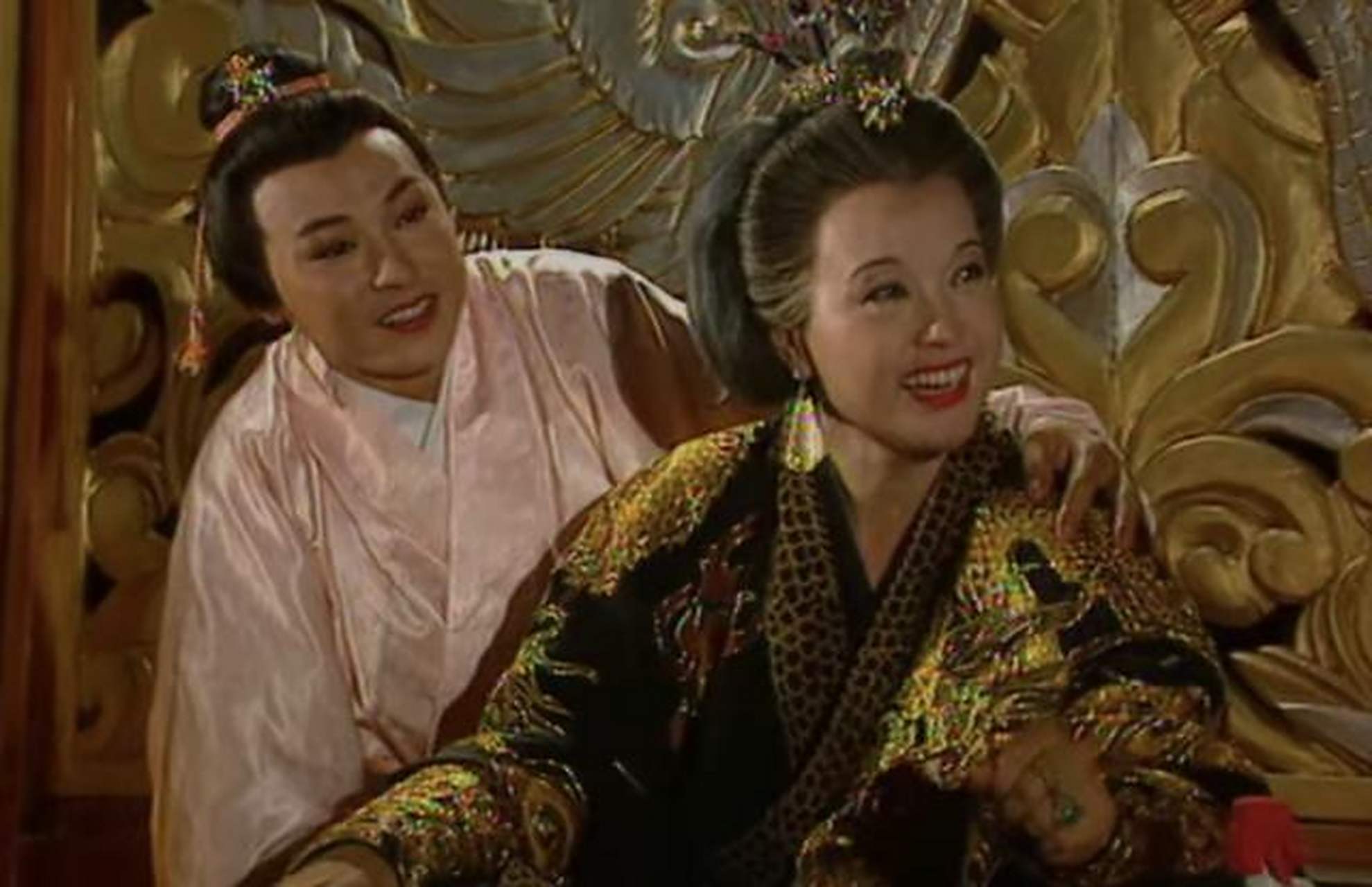 一天半夜,武则天肚子疼得厉害,唤来御医沈南璆.