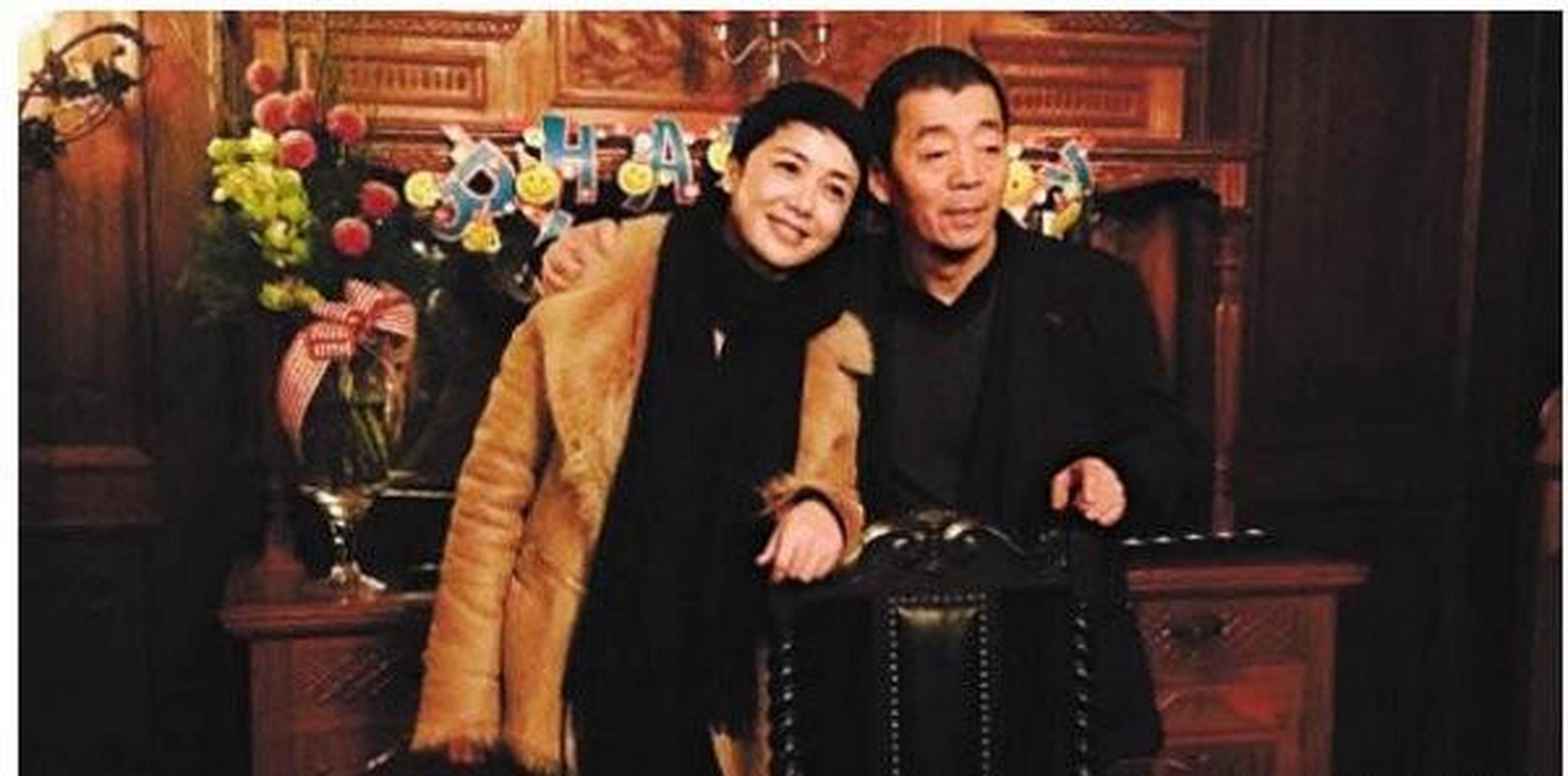 2009年,大导演顾长卫夜里和一女子"车震"被卓伟拍到,为此,顾长卫几次