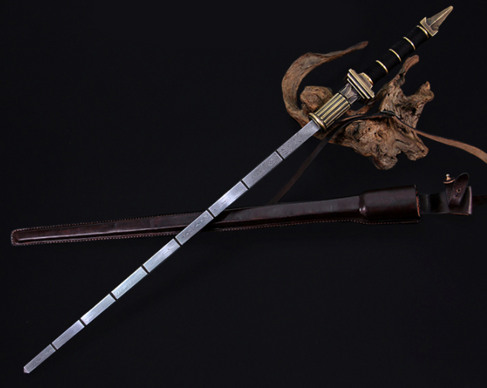 收藏# 亢龙锏  冷兵器 花纹钢实心 未开刃