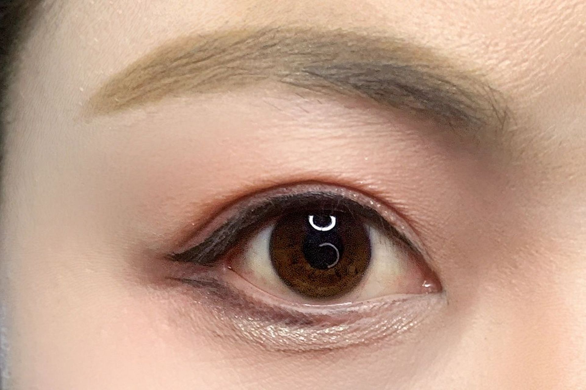 新手小白 割双眼皮后 学化妆的第七天 眼线慢慢熟悉了,原来上过眼影