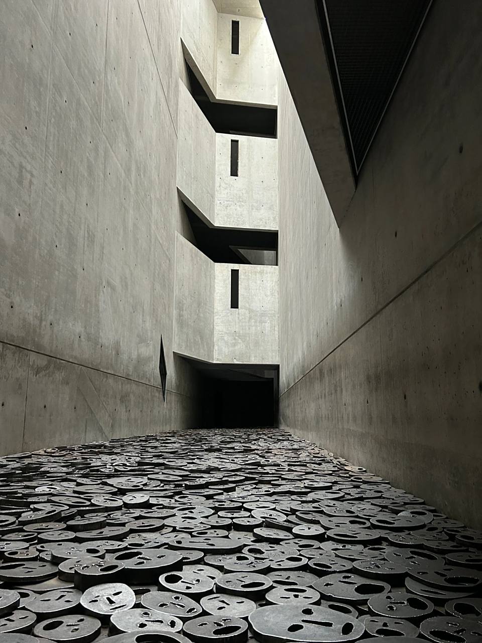 9990柏林犹太人博物馆,后劲真的太大了 先介绍重点: 图1～2是让我