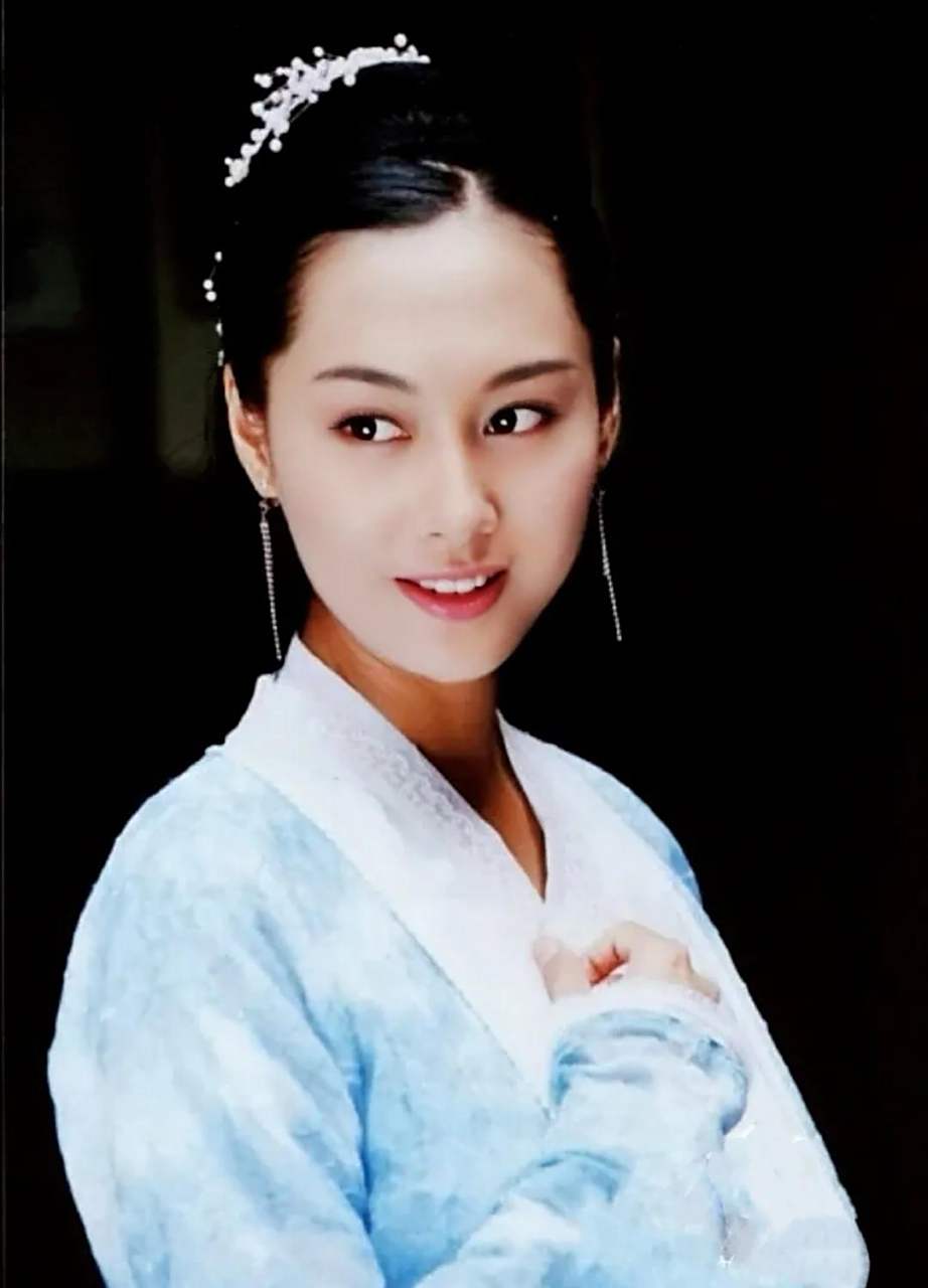 领动计划# 这是两版本的沈璧君,早期是朱茵演的,后期是甘婷婷演的,两