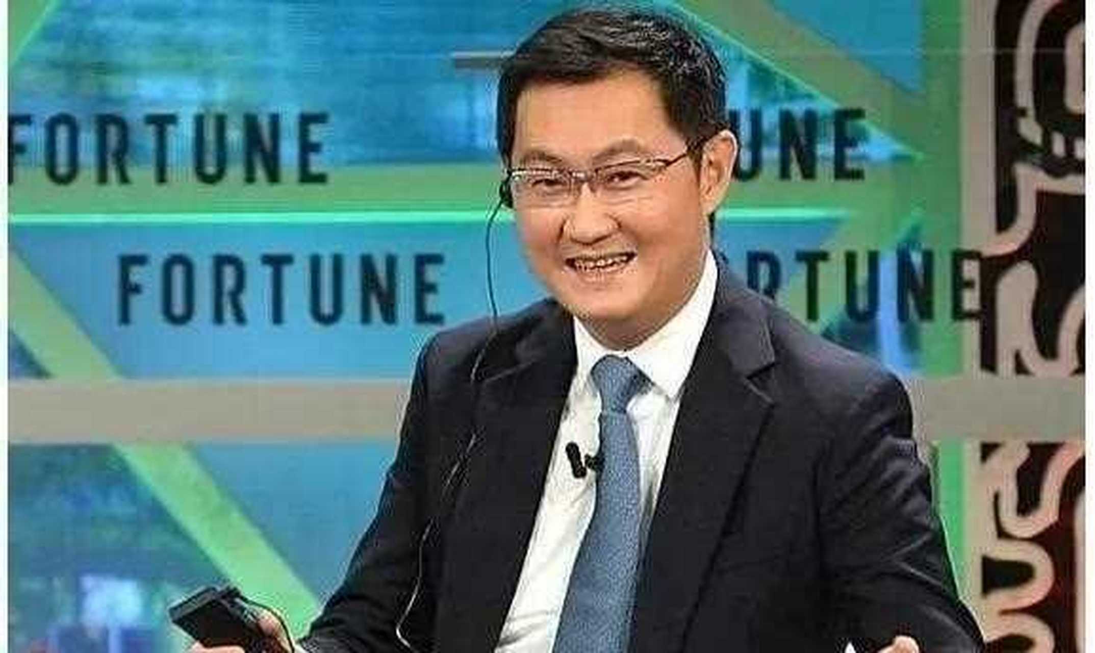 当年,一个叫"菜霸"的黑客给腾讯工作人员发消息:安全系统有问题联系我