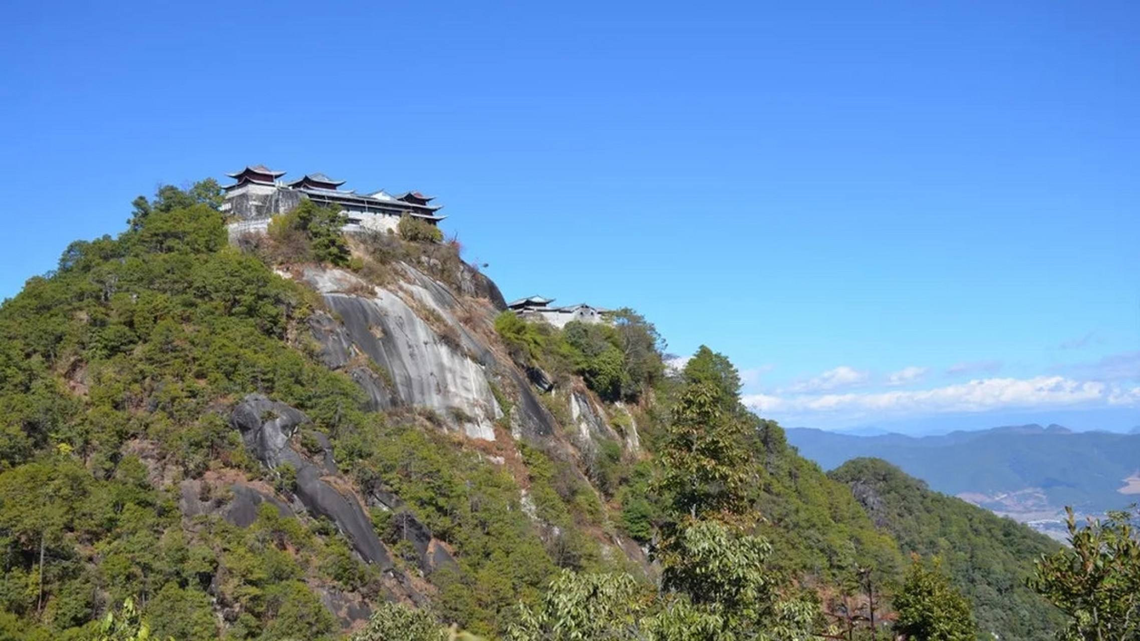 莱州云峰山 #醉美中国游# 莱州云峰山景区位于山东省烟台市,坐标于