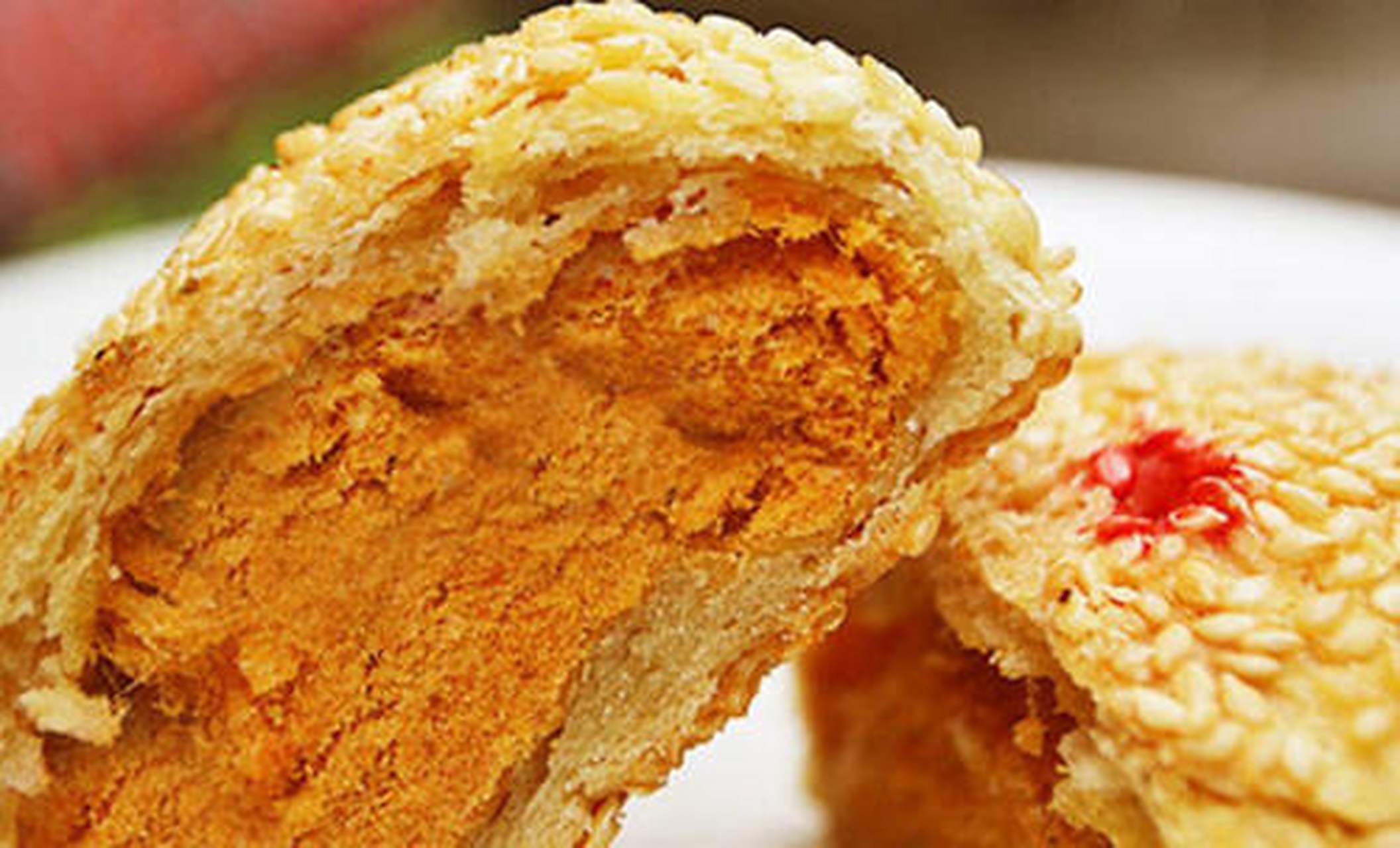 风味人间##万物皆可云#牛忠喜烧饼:这个火遍全国的烧饼到底在口感和