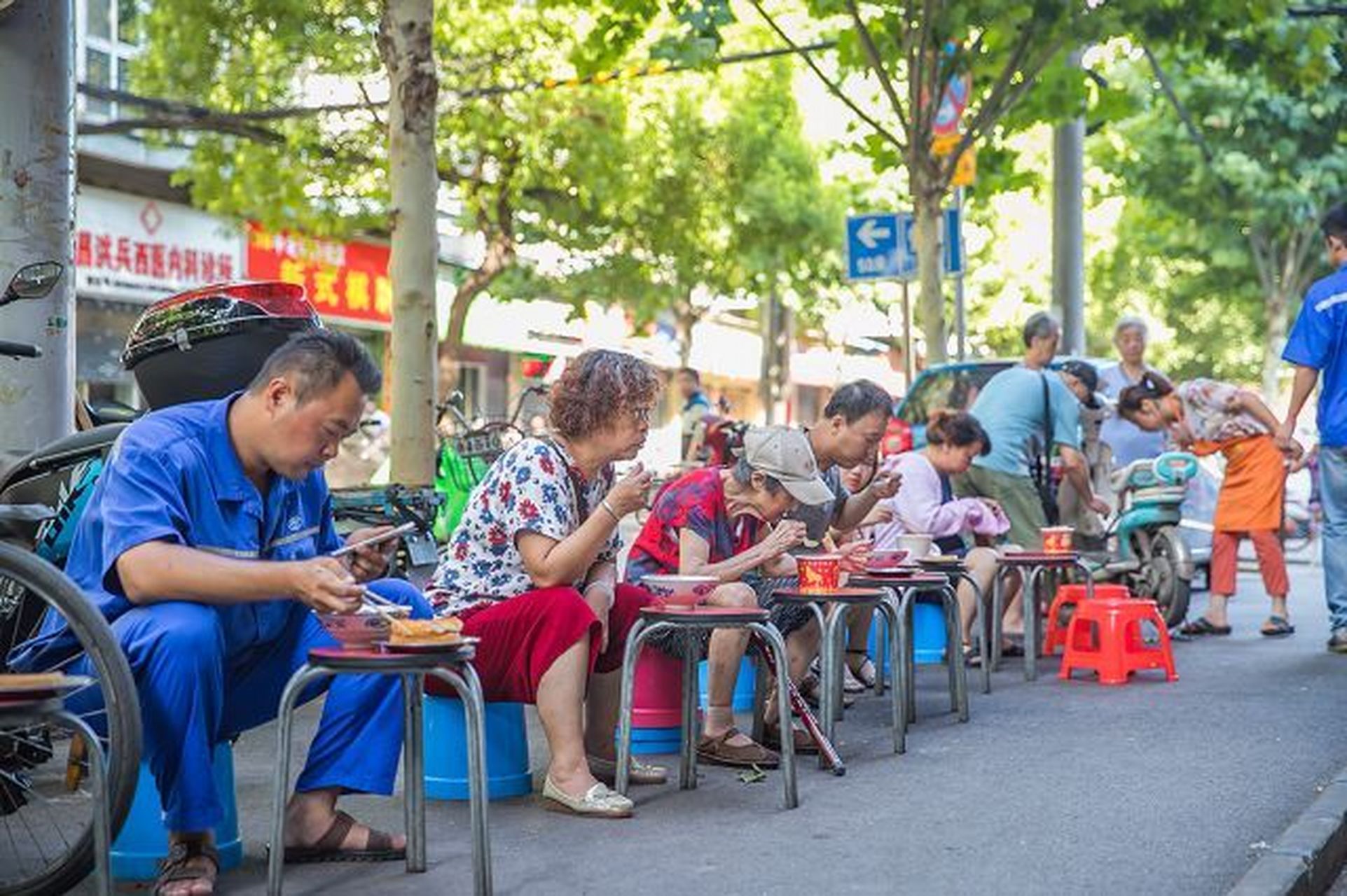 水陆街过早指南 武汉过早界的传奇—水陆街.