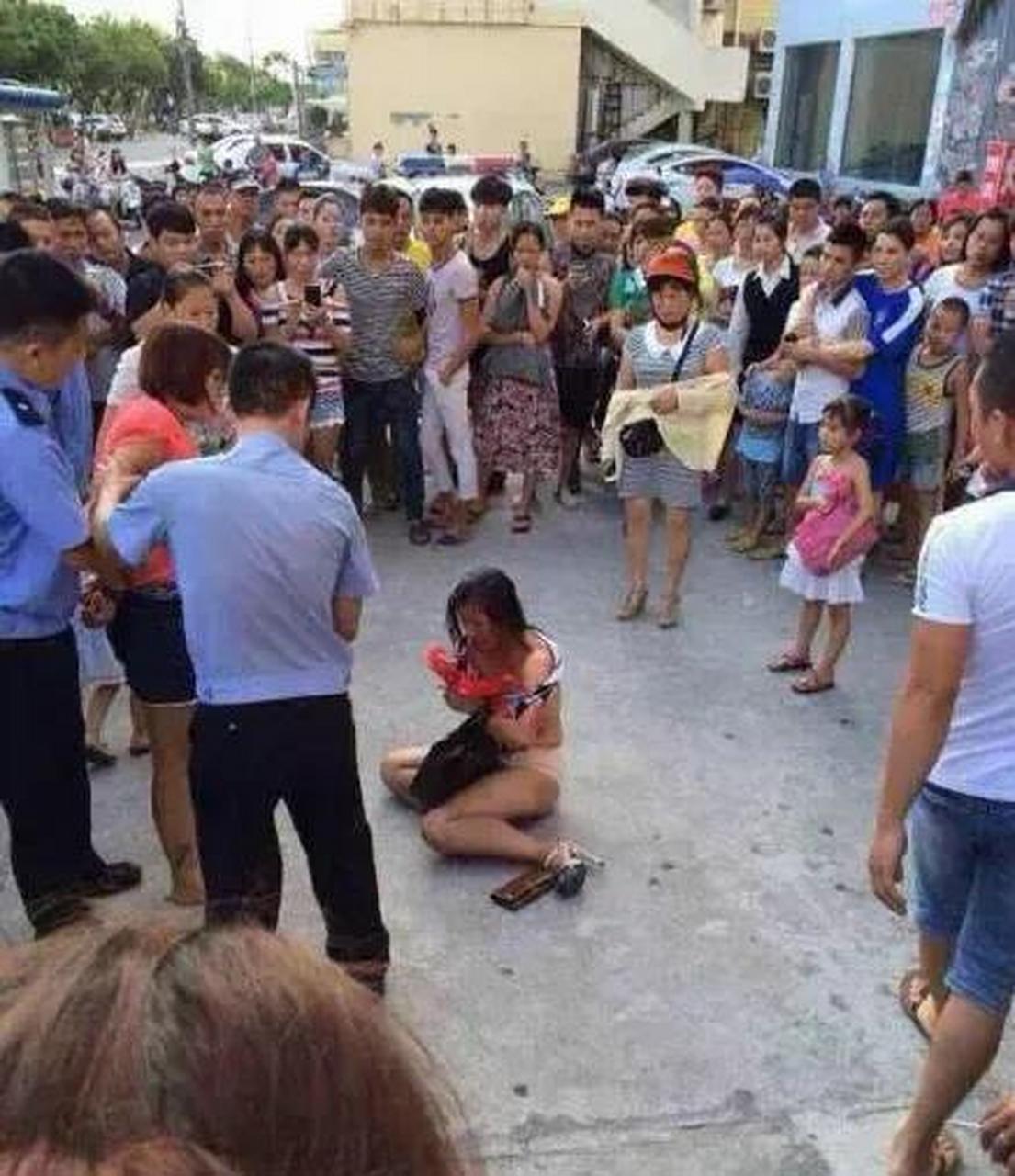 61东广69的王女士,由于61公老69包养61三小69被自己69