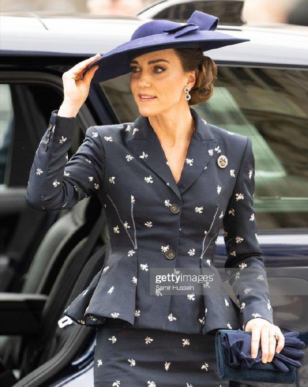 苏菲和安妮公主还有凯特王妃好样的,据外网报道,卡米拉王后想限制在