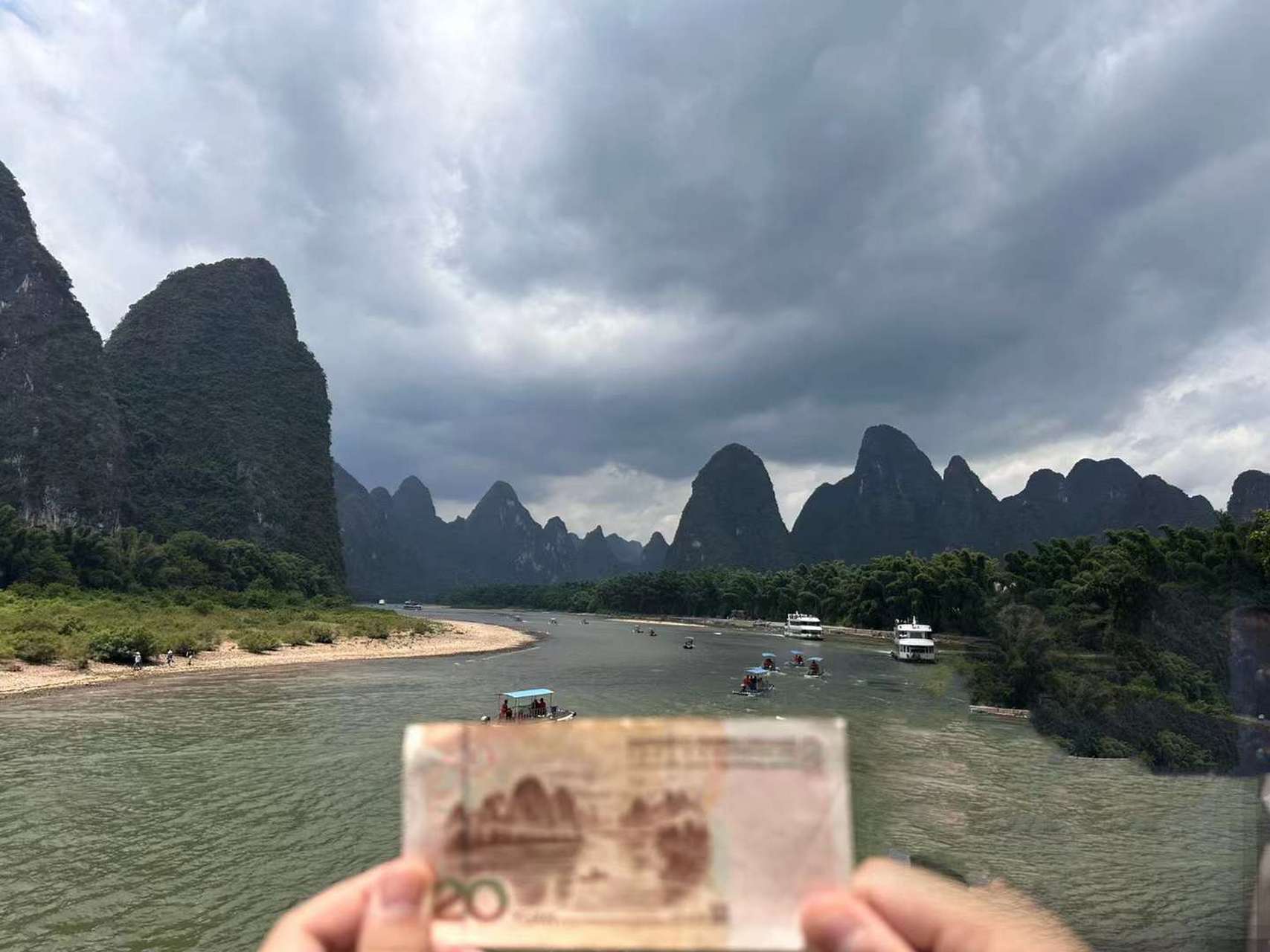 桂林山水甲天下,阳朔山水甲桂林99#20元人名币上的老爷爷去世了