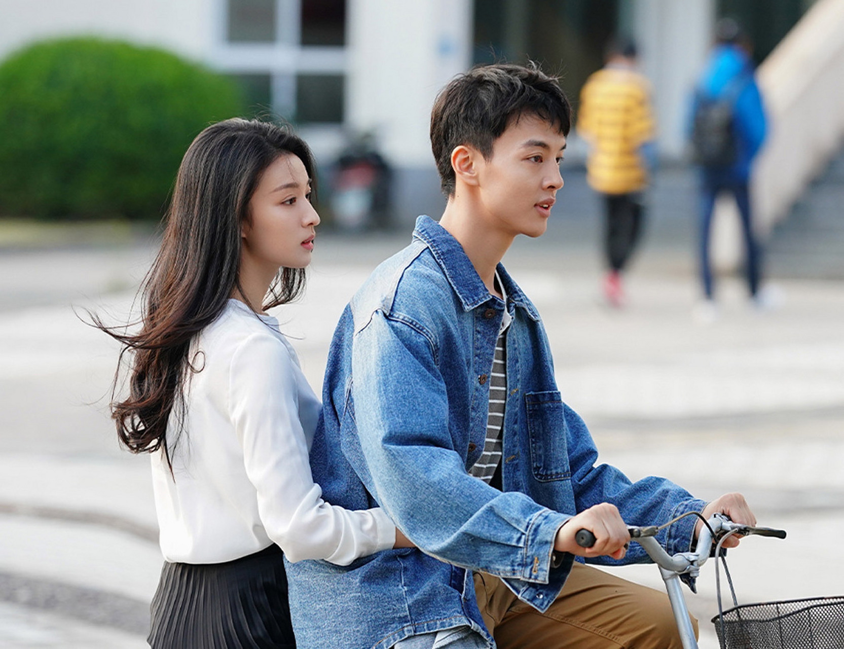 母亲大人》由曹盾,荆冲联合执导,主演为董洁,尹昉.