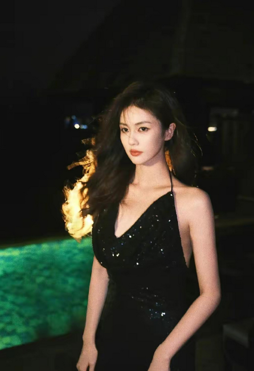 白鹿这组照片真性感