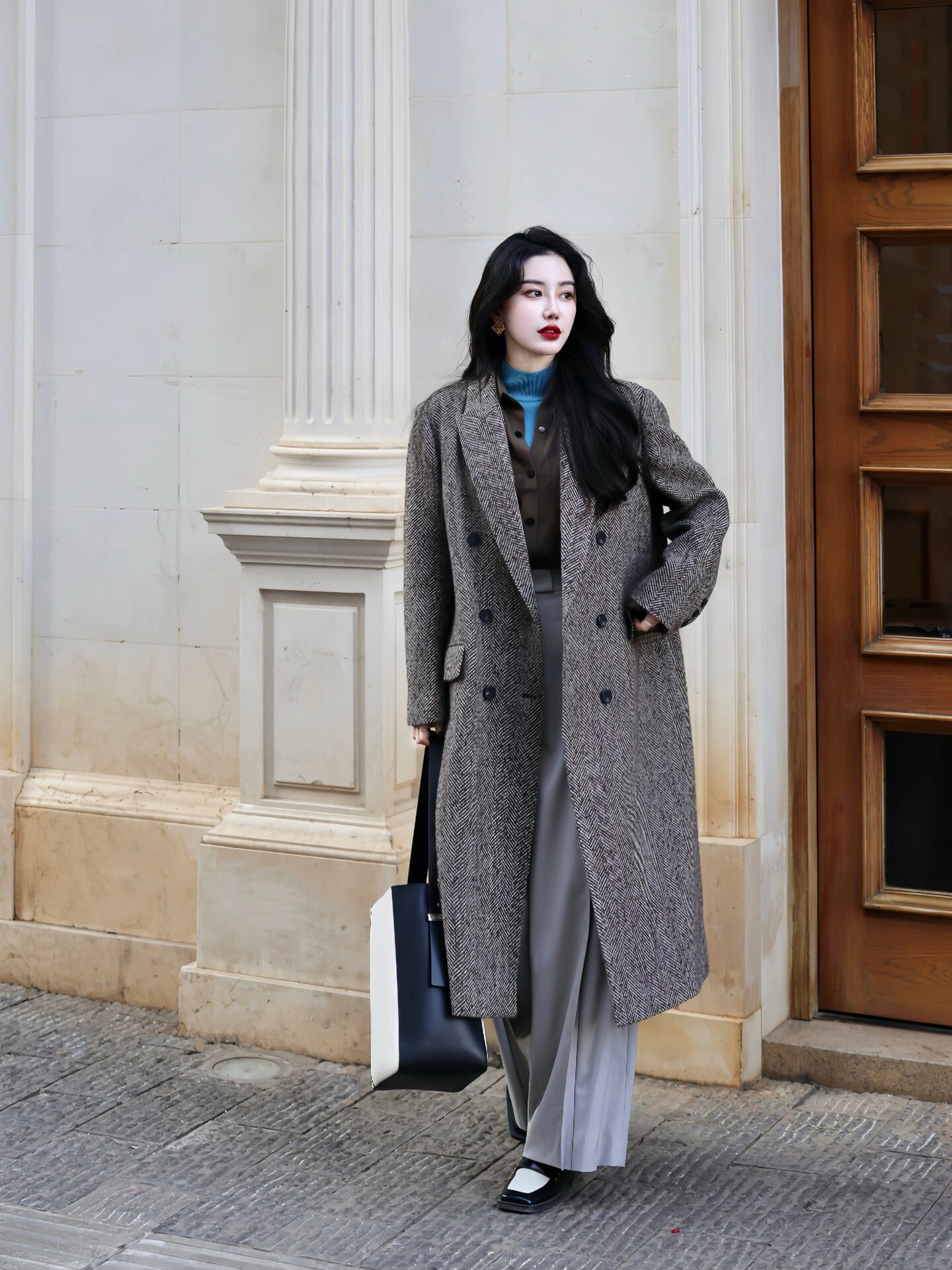 关于冬日的想象那个穿大衣的lady