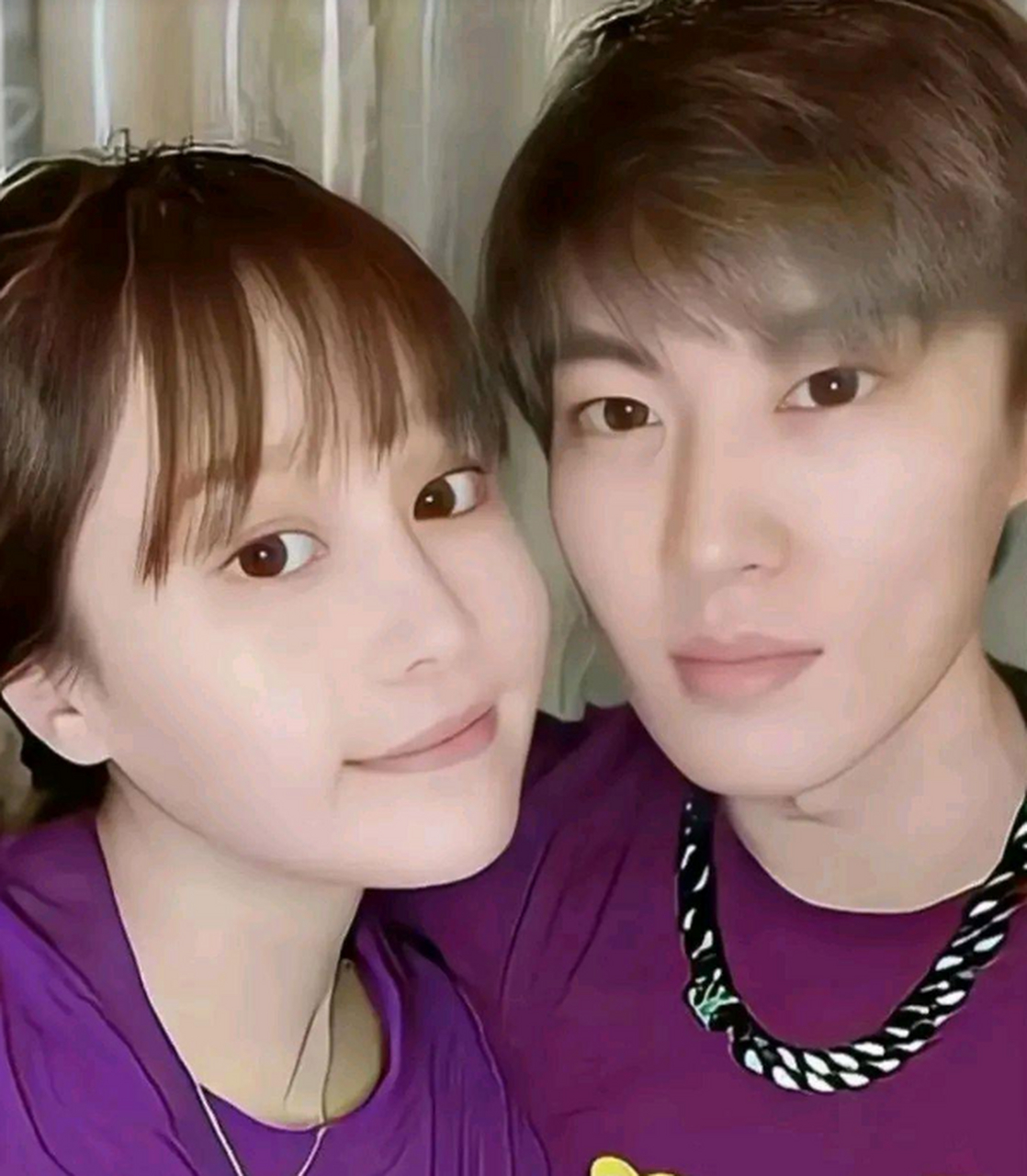 2月份才刚刚结婚的球球,直播吐槽在老公身上花费2000多万,传出了离婚