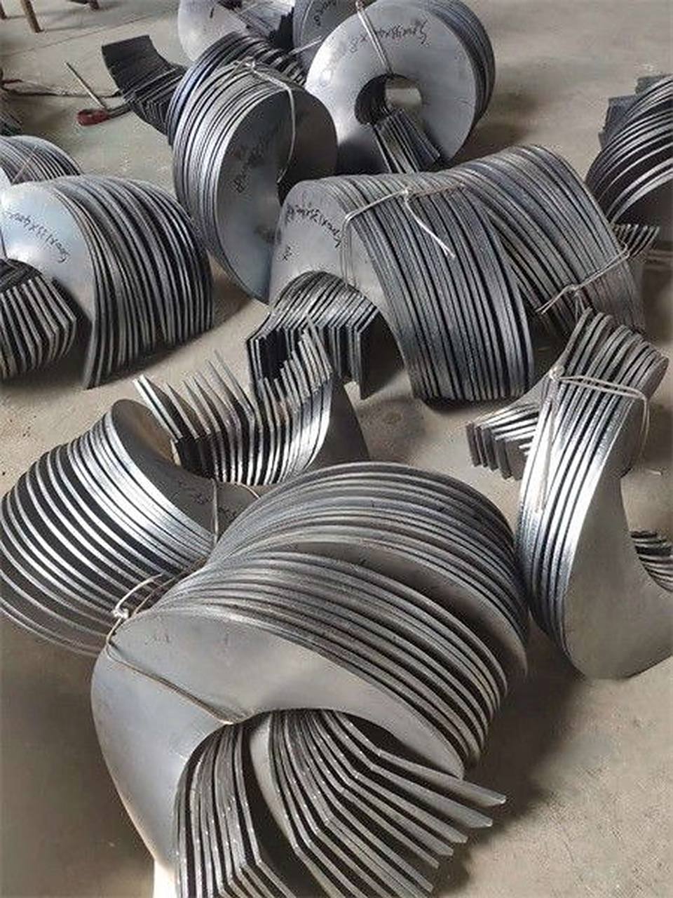 荥阳豫新建筑机械厂您建筑工程的首选螺旋叶片供应商!