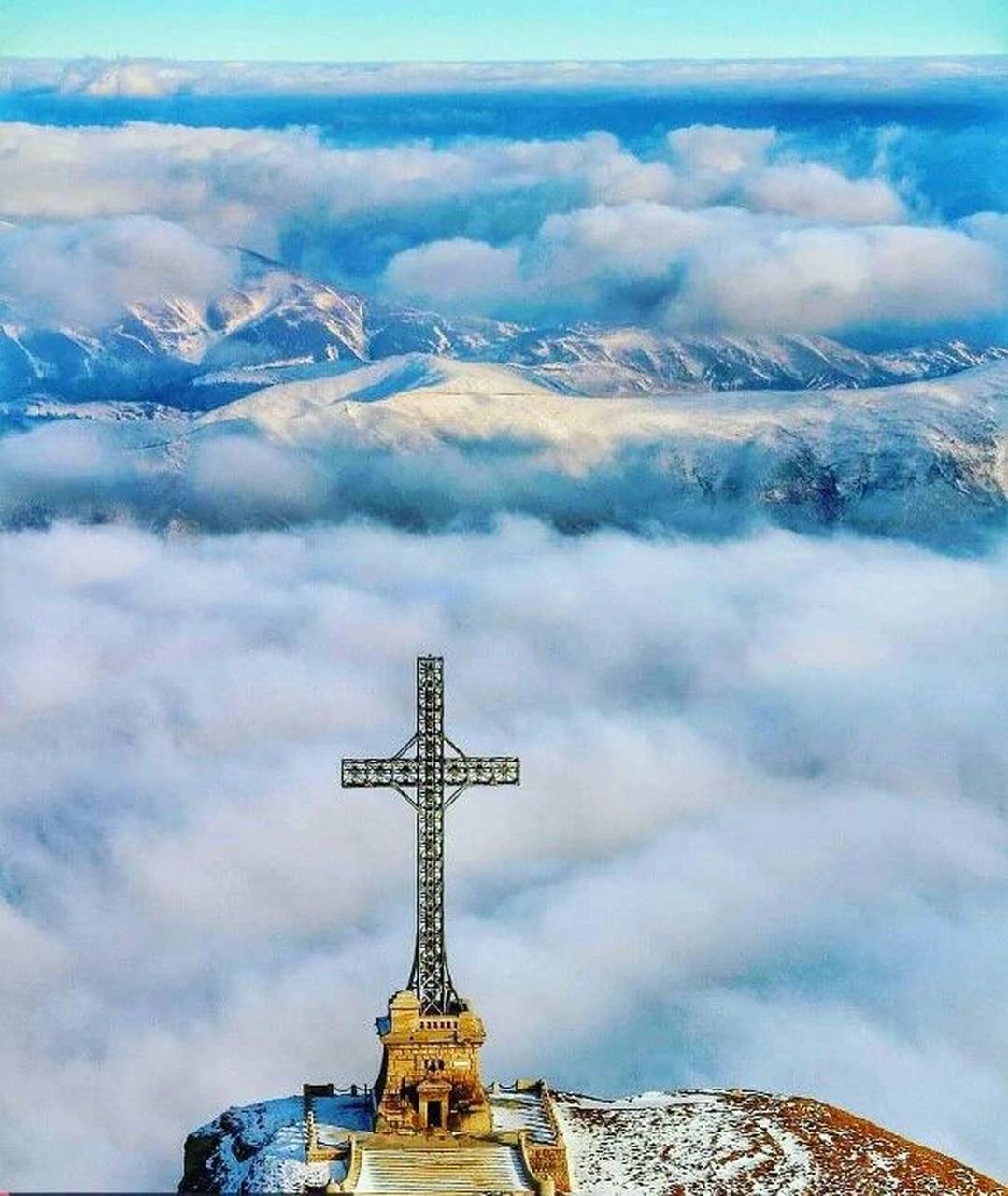 电影《十面埋伏》中那烂漫天际的花海镜头曾撼动了无数小伙伴的心灵.