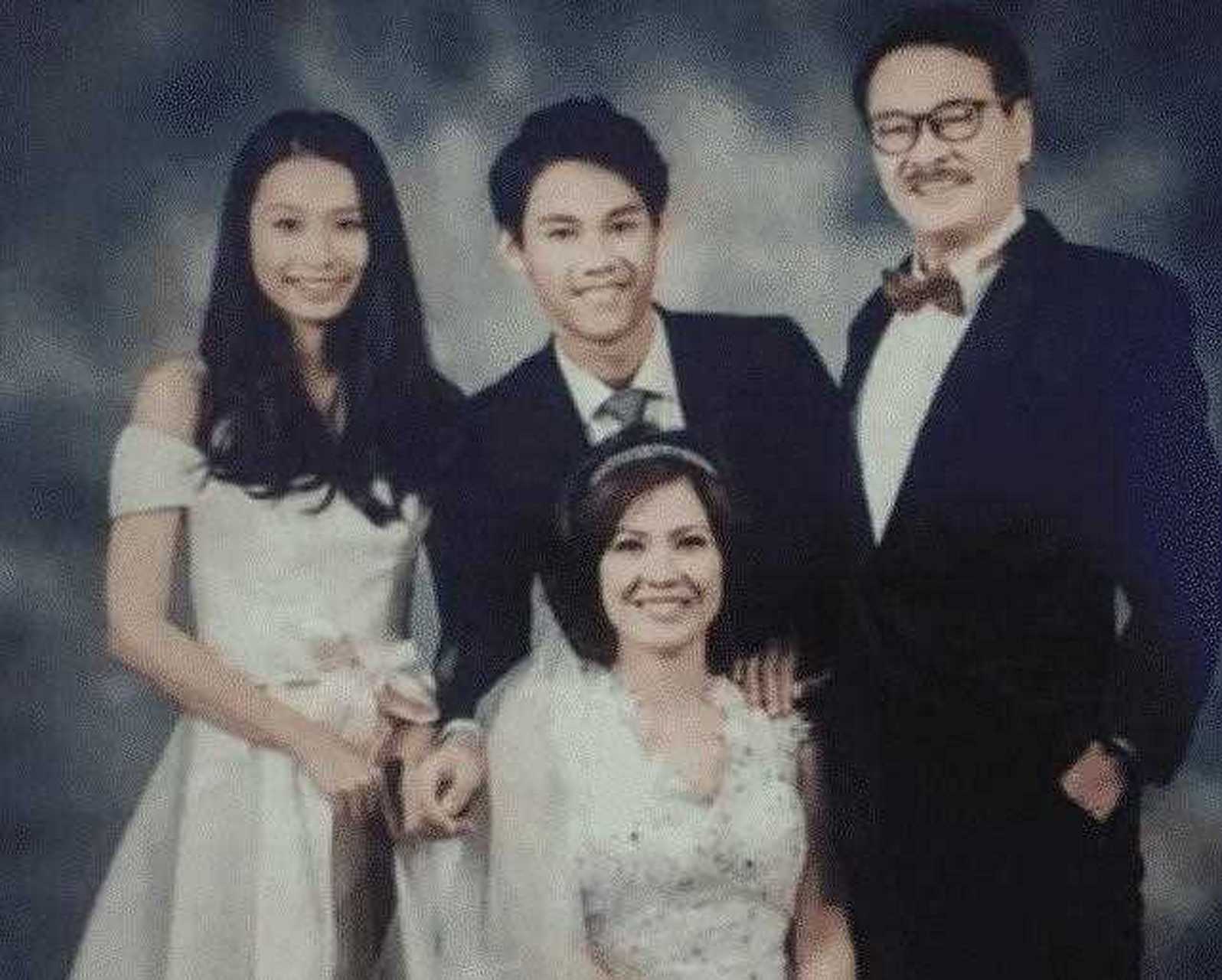 港媒拍到吴孟达小儿子吴韦仑现身医院送达叔最后一程,吴韦仑戴着口罩