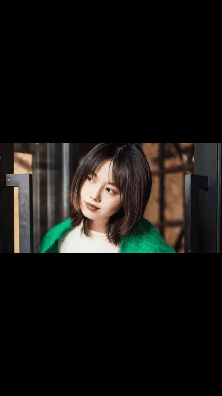 gif创作人# 2021年1月5日,27岁的网红雅鲁藏布江女人在北京飞往上海