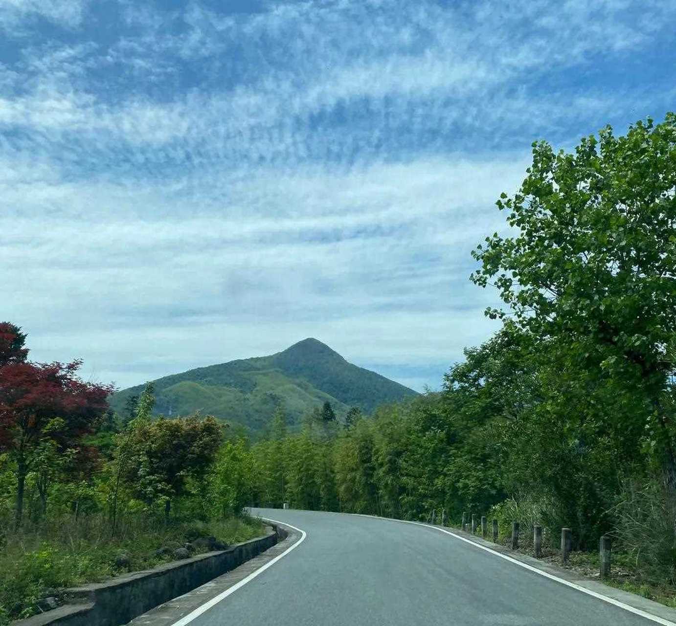 桂林猫儿山漓源瀑布,风景绝佳游泳,潜水好地方.