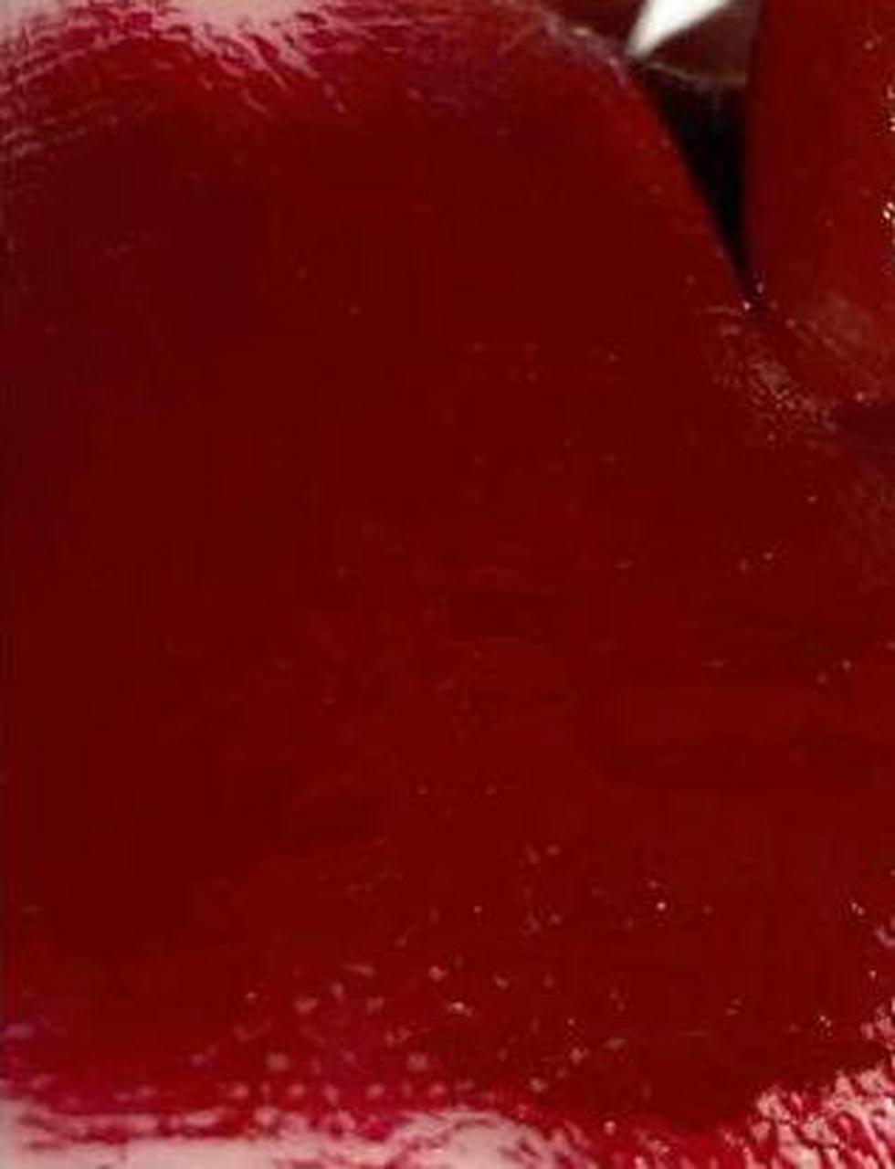 兰蔻#481号色,pigeon blood ruby 浆果红,也有人叫它宝石牛血色,复古