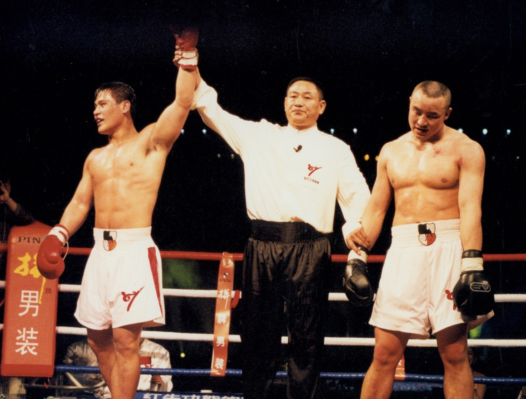 散打王柳海龙削发明志,与宝力高苦战三回合 #散打王#九运会散打王柳