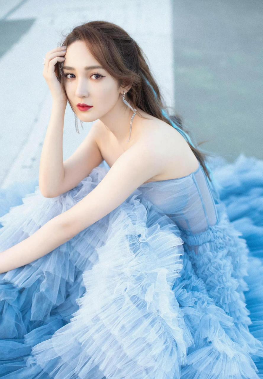 领动计划# 靳梦佳   我是经常把靳梦佳和孟佳我是傻傻分不清楚,巳然