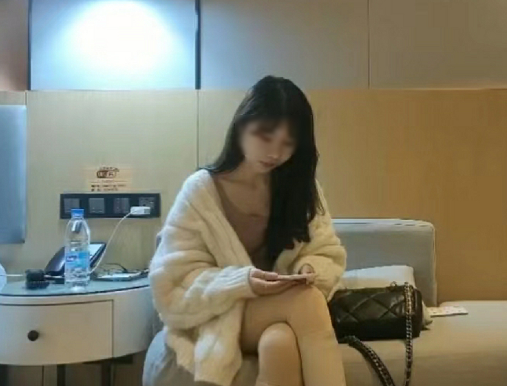 91大神小宝探花被抓,偷拍视频获利百万,上百位女性被诱骗偷拍