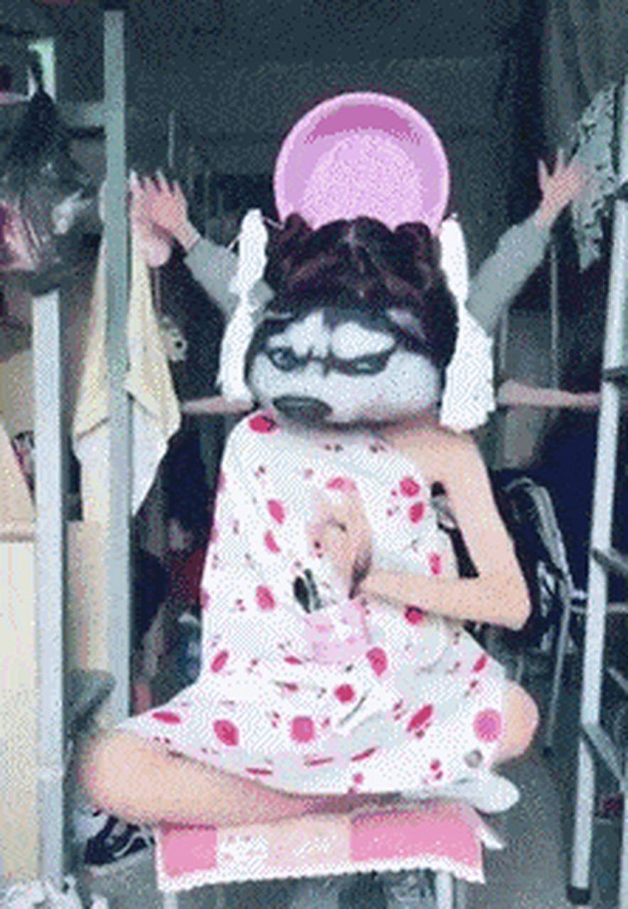 搞笑gif动图:看第二张,我已经学会了遛马!铲屎的记得给我加鸡腿!