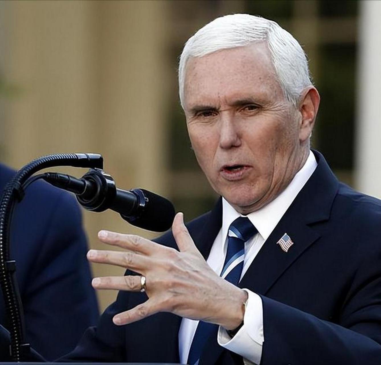 彭斯遭遇川普支持者质问:"为什么出卖民众"  周五,前副总统彭斯首次在