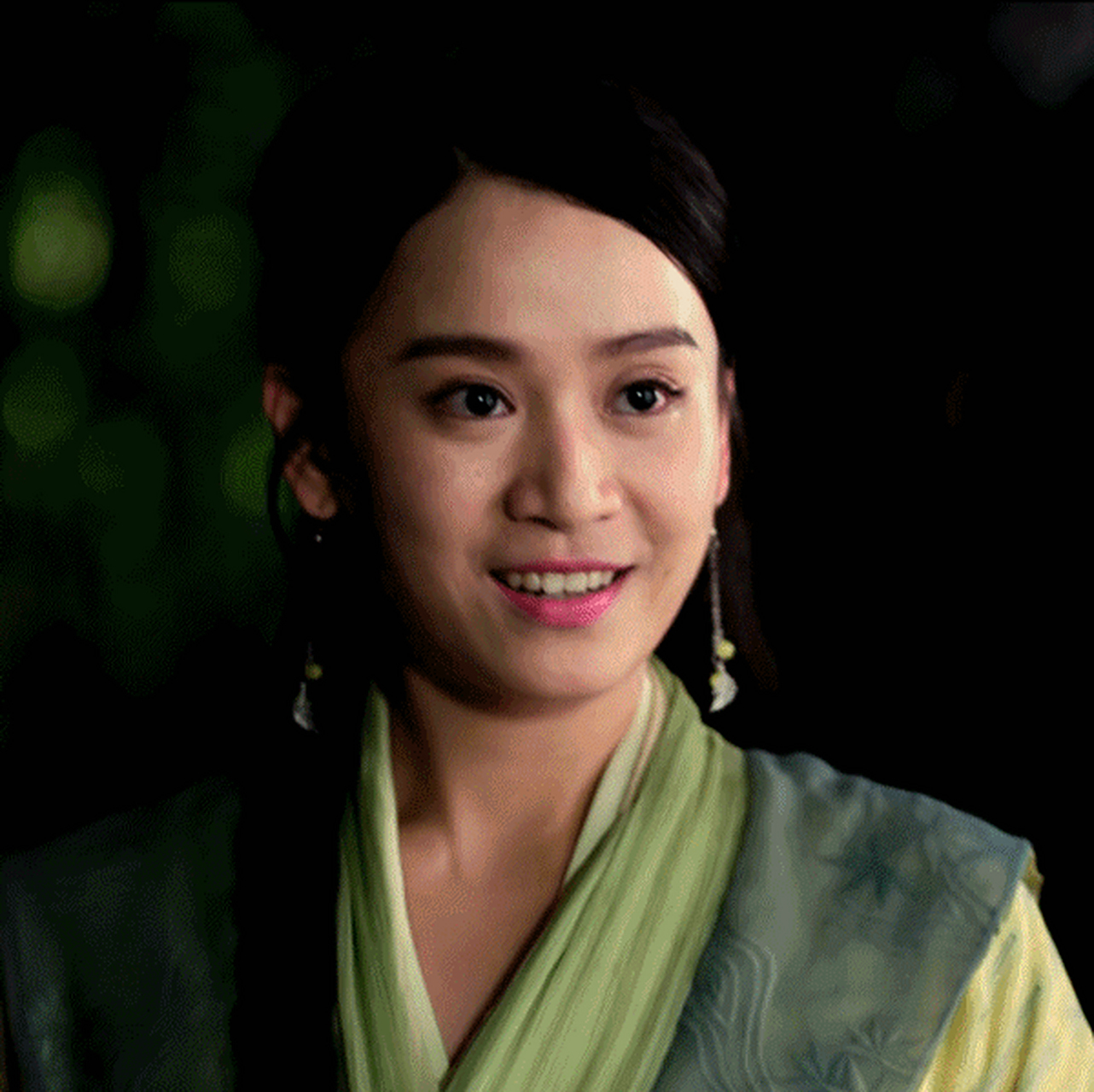 隋源曾在2017年出演了冯小刚执导的电影《芳华》,凭借在片中饰演的