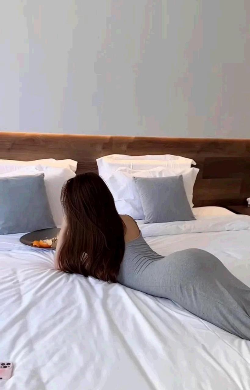 美丽的背影#性感美女# [色]