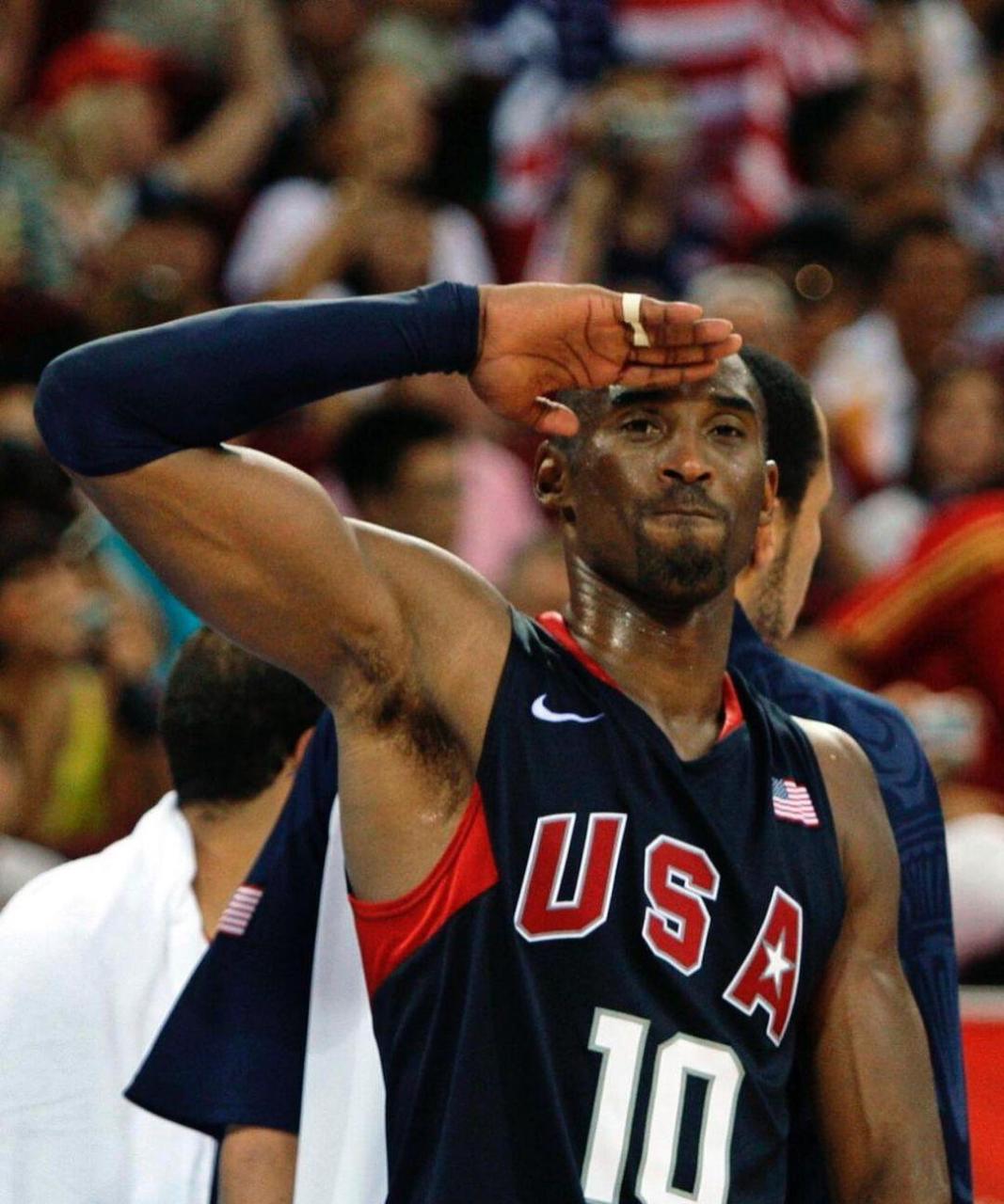 gif创作人# 科比参加过两次奥运会, 两次奥运会都拿到金牌, 他在奥运